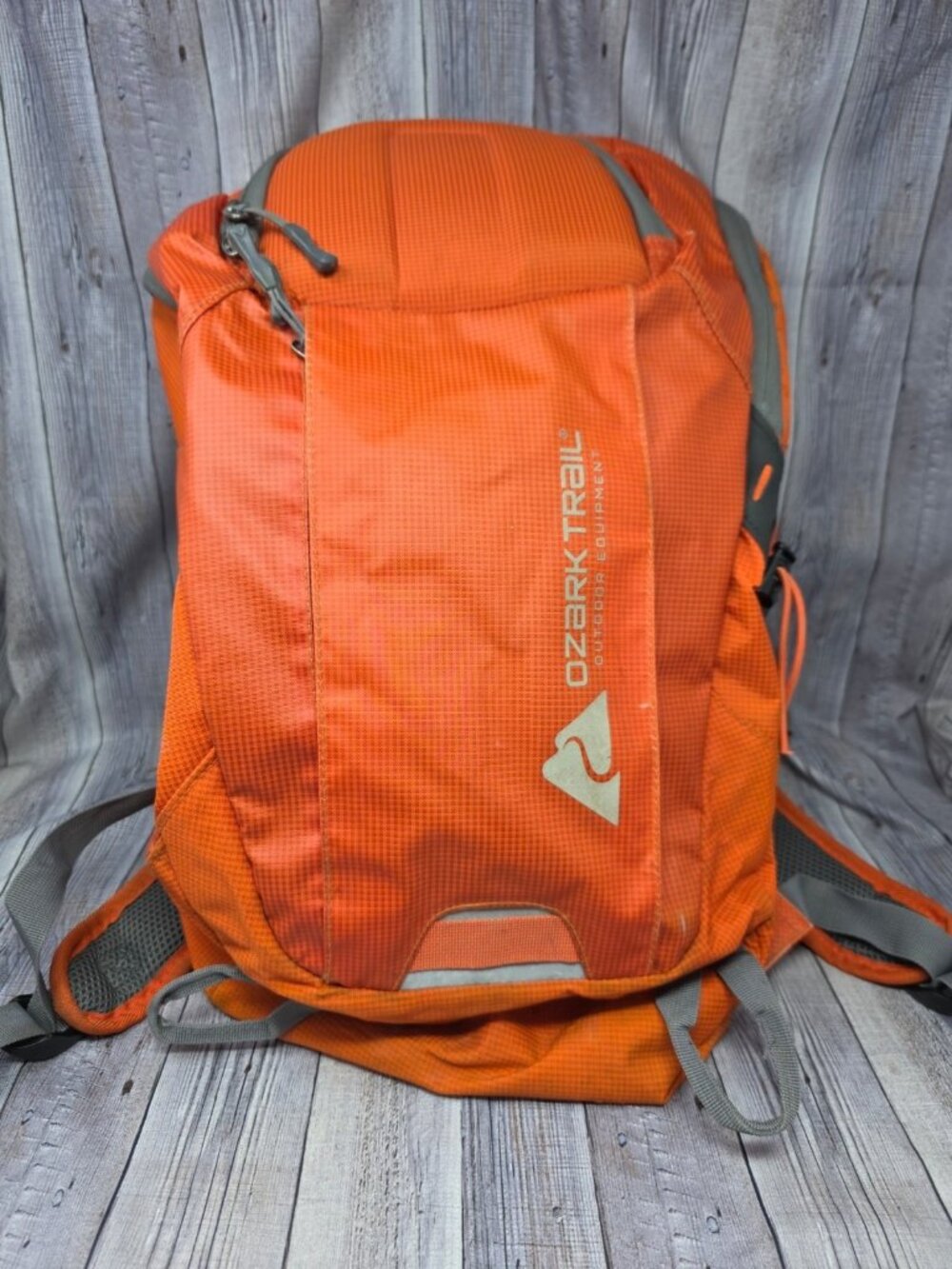Ozark Trail Outdoor Equipment 35 ltr Backpacking Backpack, Orange